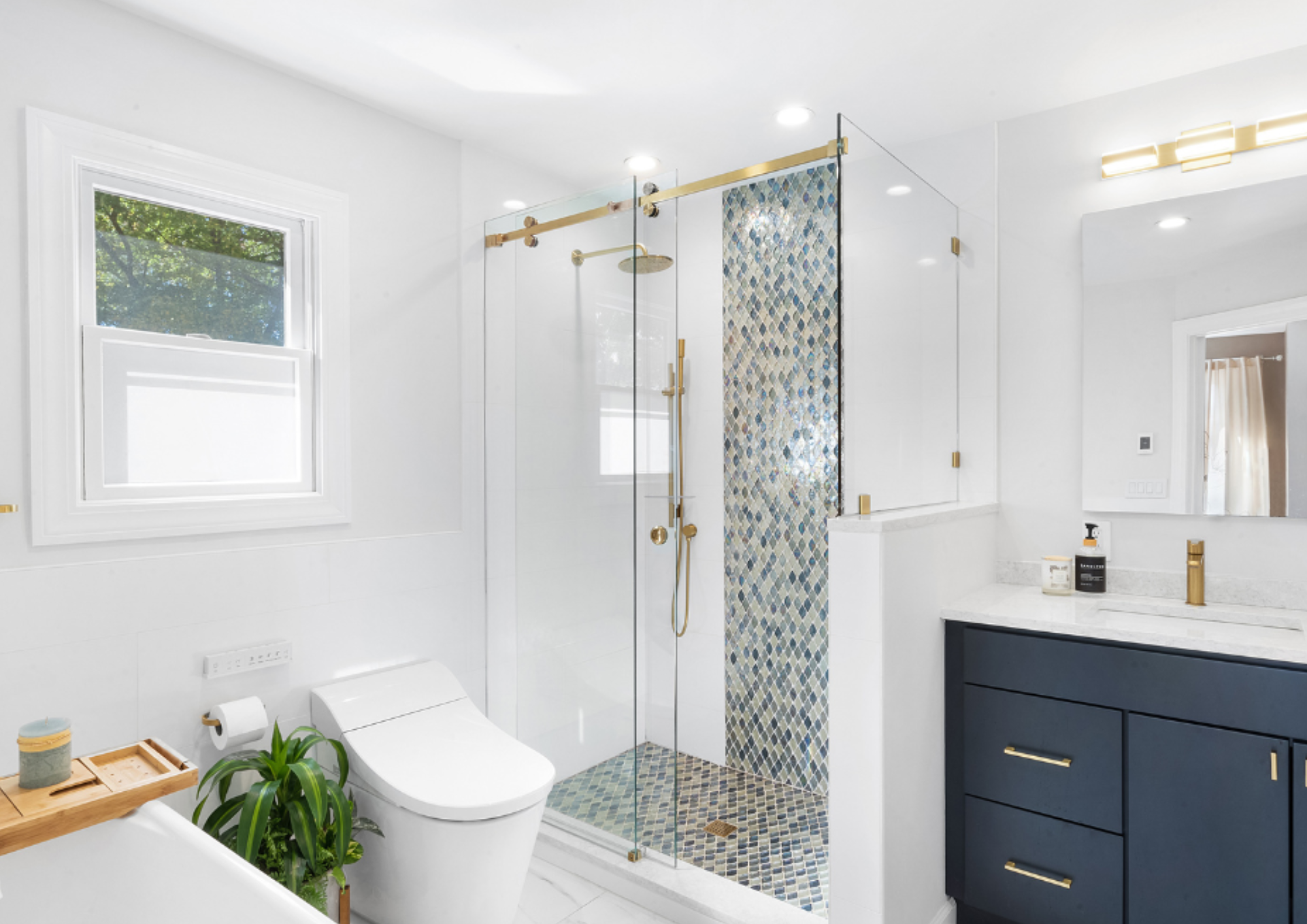 Best Bathroom Layouts for Small Spaces (1)