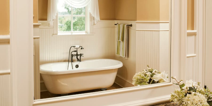 stand alone farmhouse tub