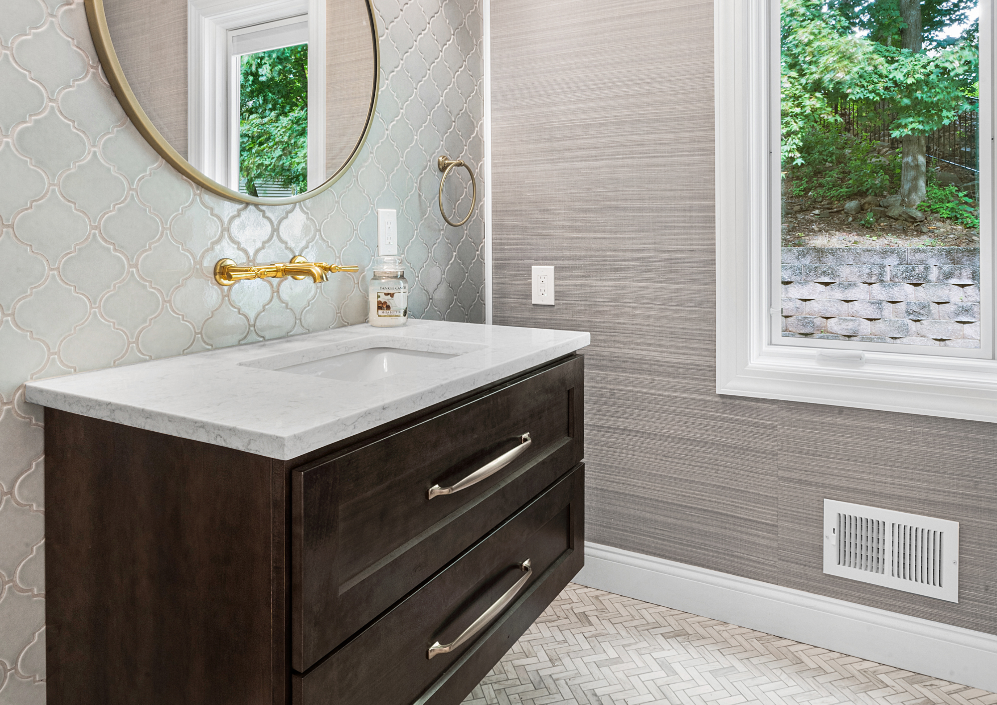 Best Bathroom Layouts for Small Spaces (6)