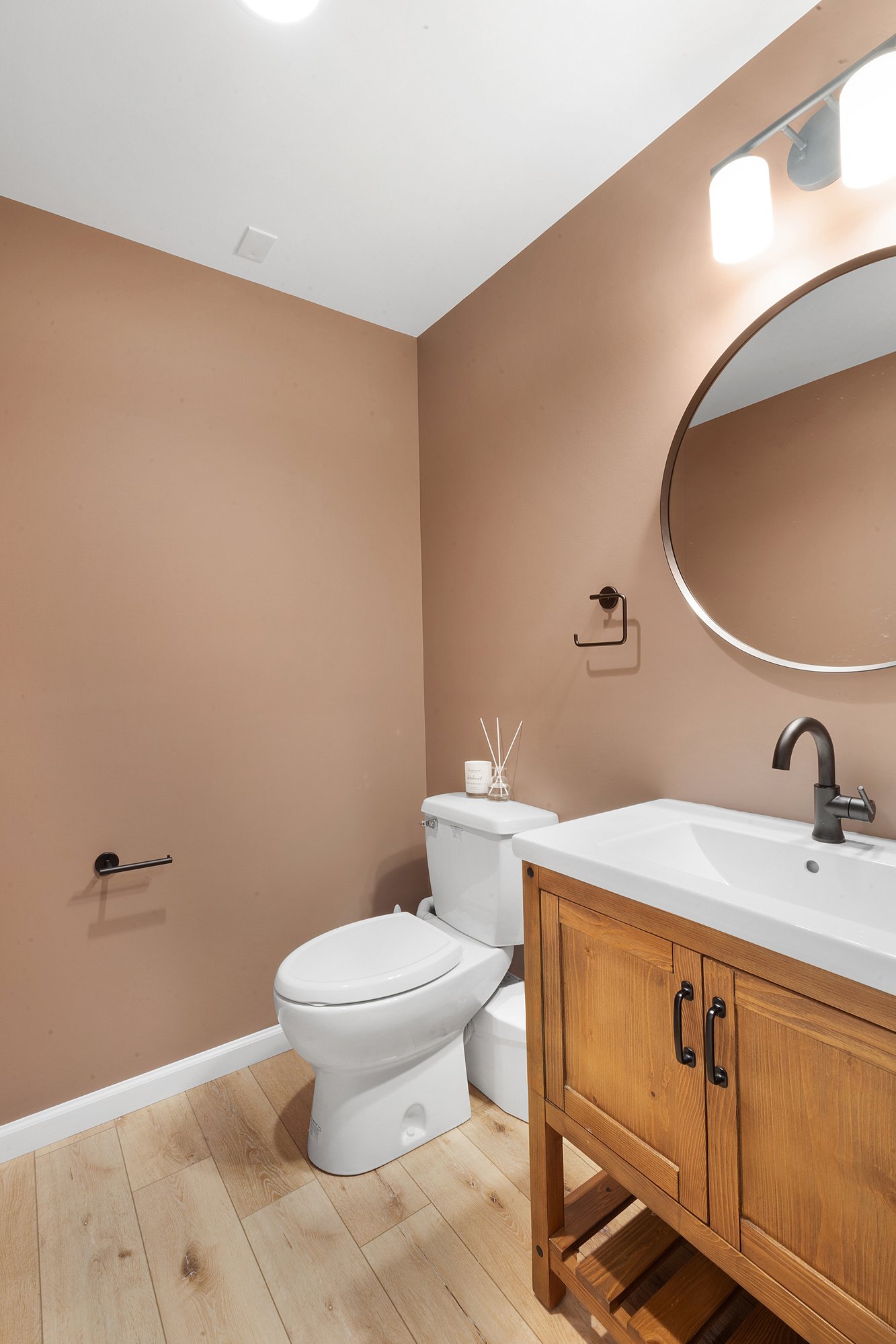Simple neutral half bath with clean lines, light-toned finishes, and a minimalist design for a fresh, timeless look. Simple neutral half bath with clean lines, light-toned finishes, and a minimalist design for a fresh, timeless look.