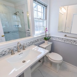 Making a Small Bathroom Seem Larger