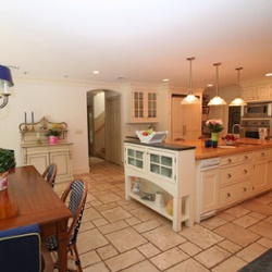 Traditionally Styled Off-White Kitchen in Mt. Lakes