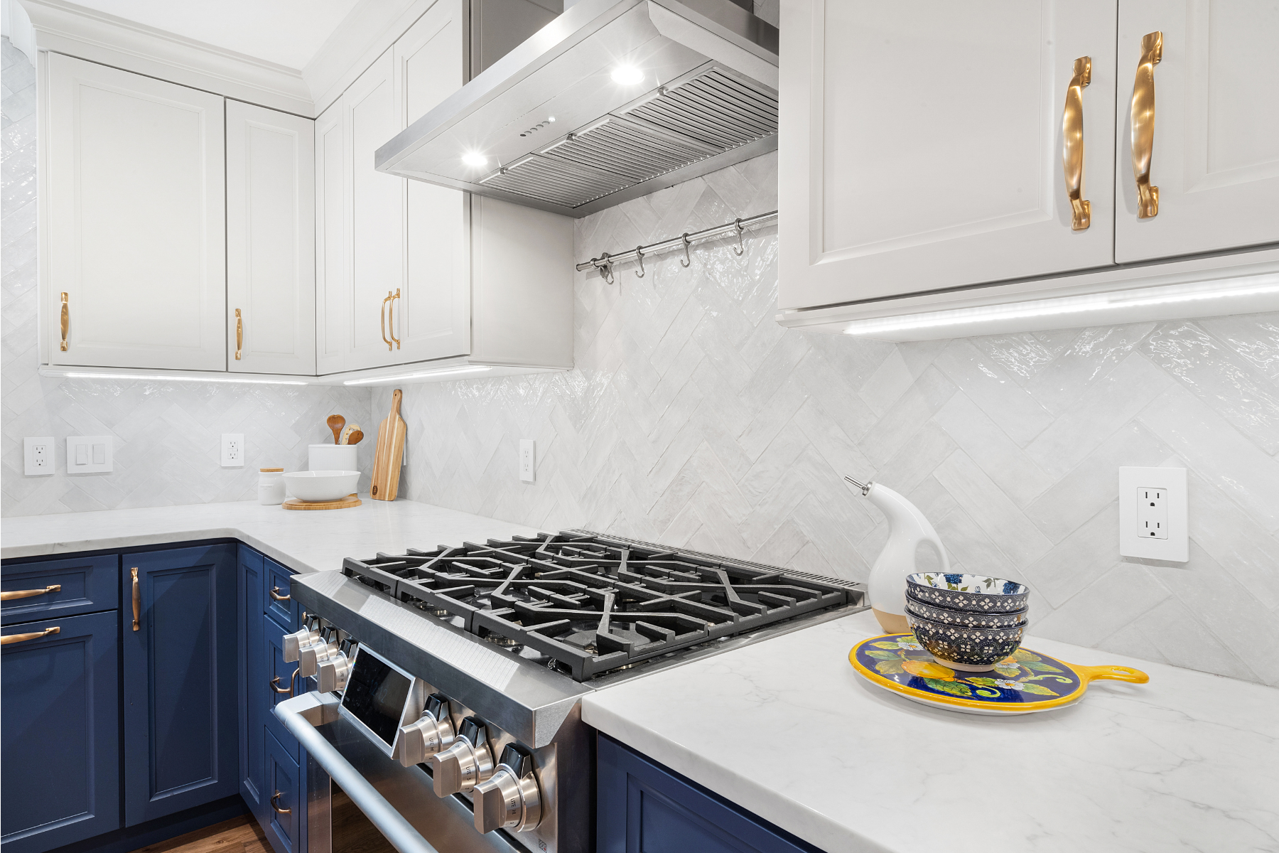 Scotch Plains NJ Kitchen with Navy Cabinets & Gold Accents